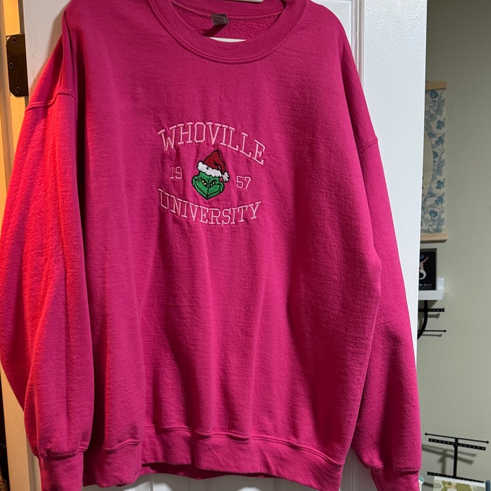 Gildan Pink Crew Neck Sweater